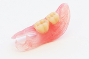 ご要望に応え特別な入れ歯もお作りします